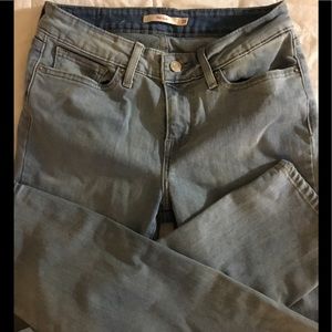Levi’s 712 Slim size 28